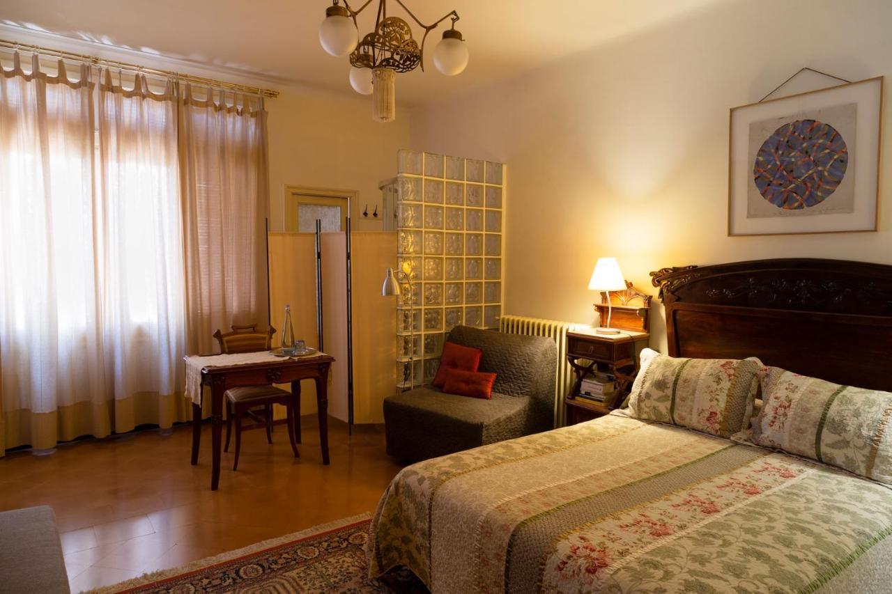 1900 B&B Terrassa Bagian luar foto